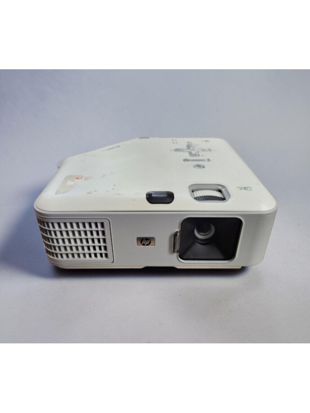 HP VP6325 Desktop DLP Video Projector CRVSB-05CE VGA - 1,232 HOURS / NO REMOTE
